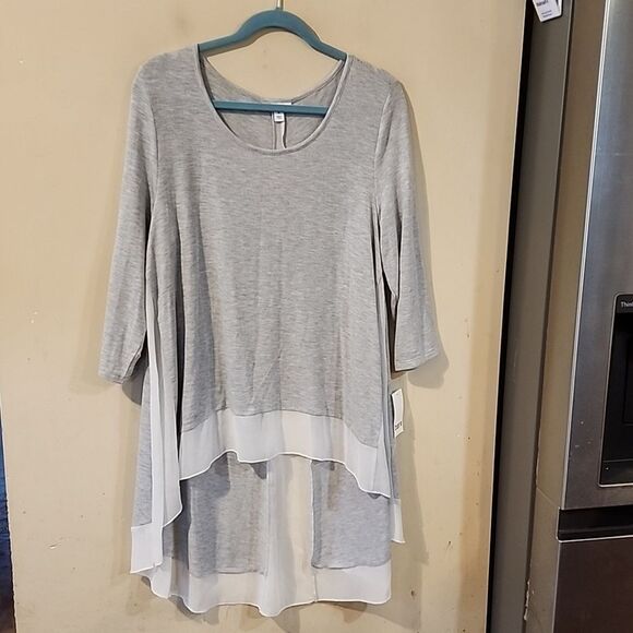 Beautiful  Bar 111 XL NWT top - Picture 1 of 7